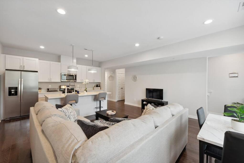 Spacious 3Bedroom Duplex With Rooftop Deck! Washington Buitenkant foto